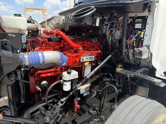 2022 Peterbilt 567-15