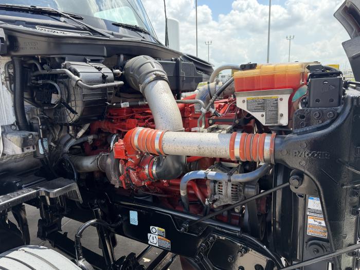 2022 Peterbilt 567-18
