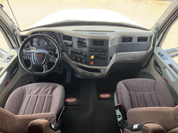 2022 Peterbilt 567-31