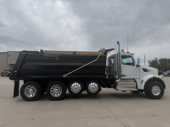 2027 Peterbilt 567-4