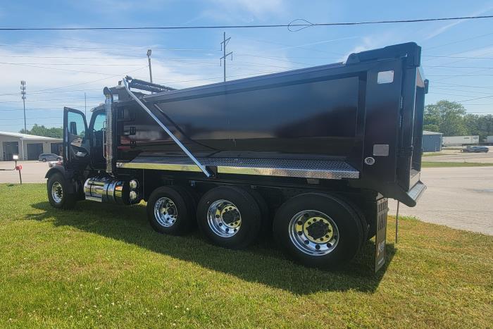 2027 Peterbilt 567-4