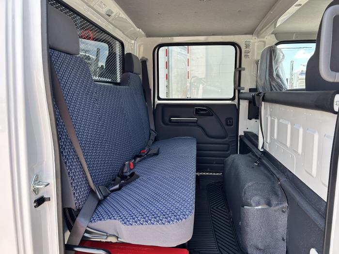 2027 Isuzu NPR-HD-29