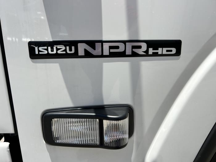2027 Isuzu NPR-HD-34