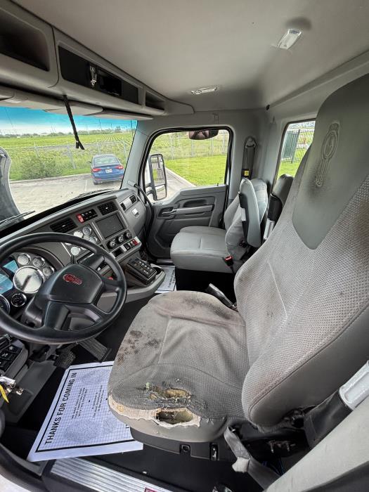 2017 Kenworth T880-6