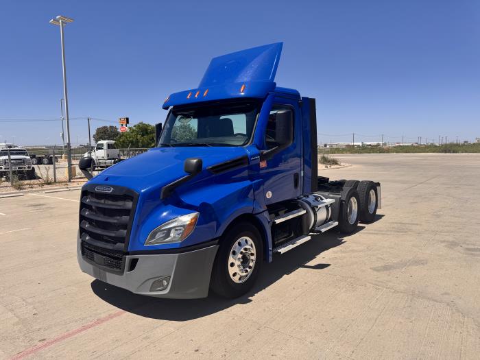 2020 Freightliner Cascadia-0
