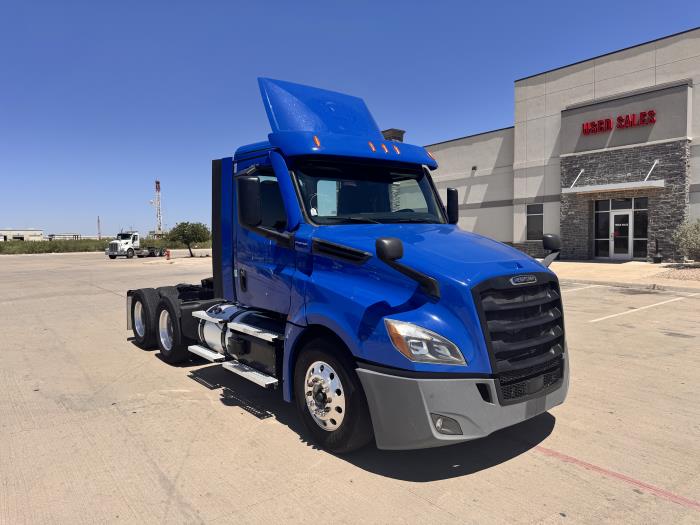 2020 Freightliner Cascadia-2