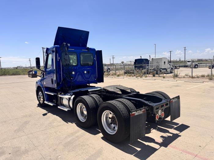 2020 Freightliner Cascadia-4