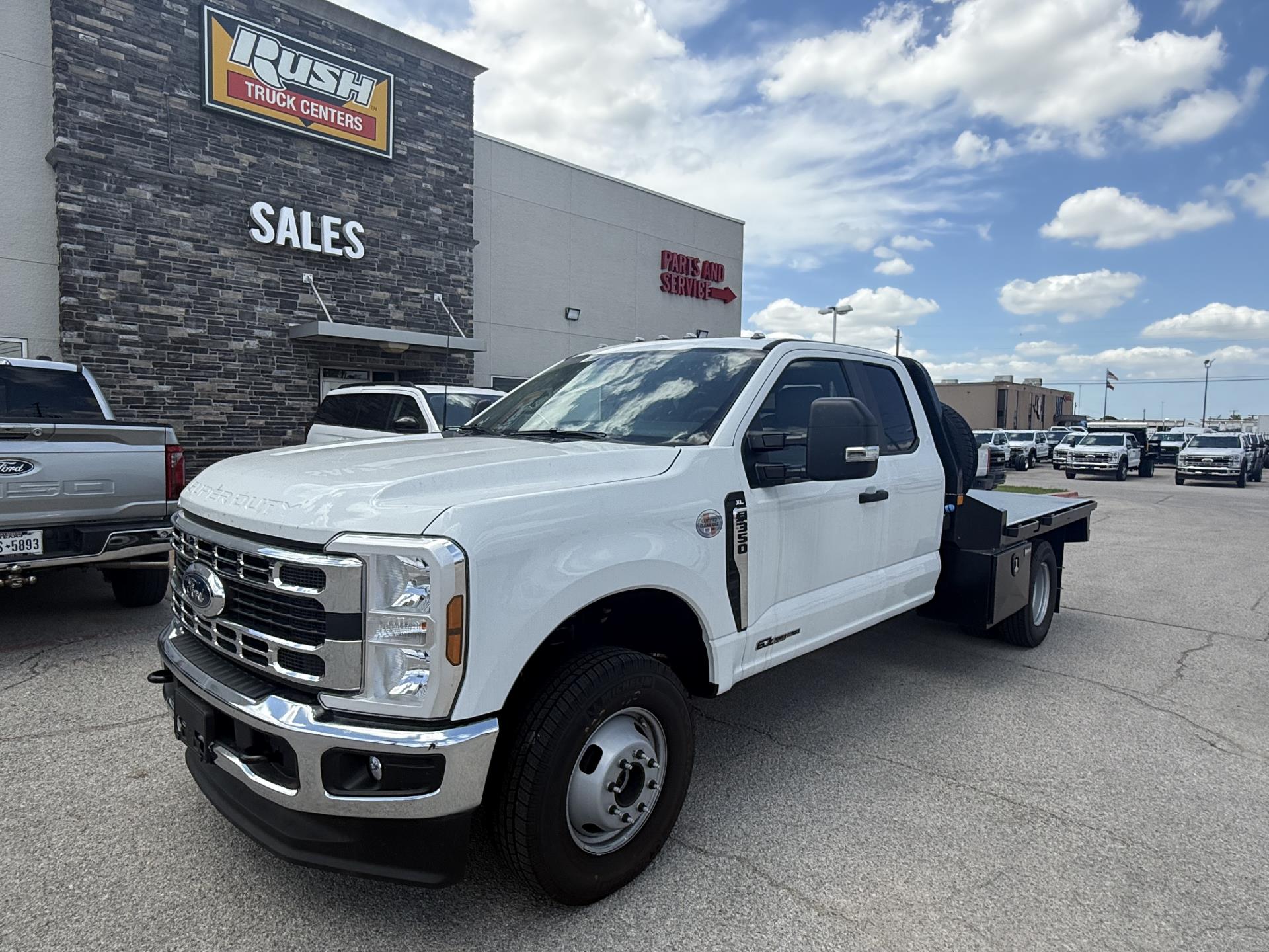 New 2025 Ford F-350 - photo 2