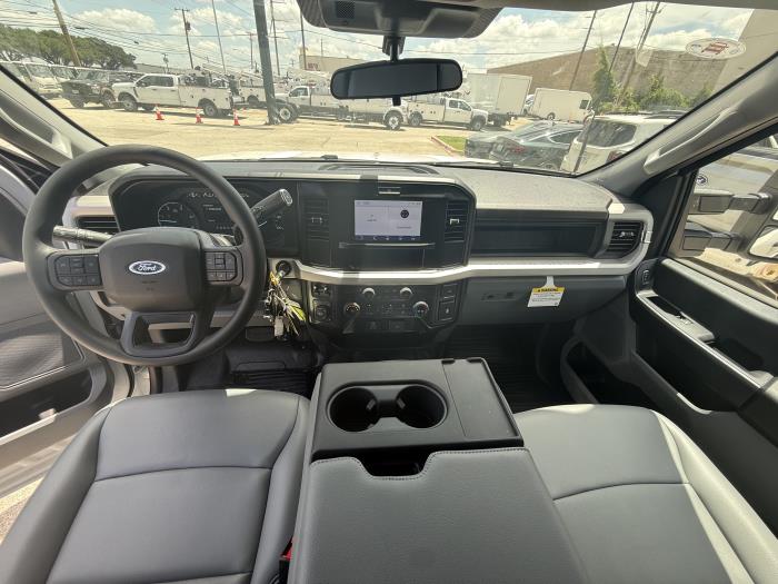 2025 Ford F-350-10