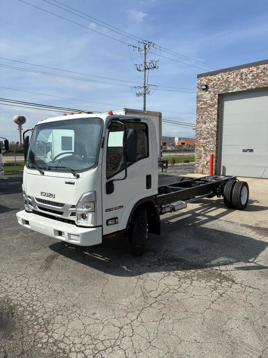 2026 Isuzu NPR-HD-2