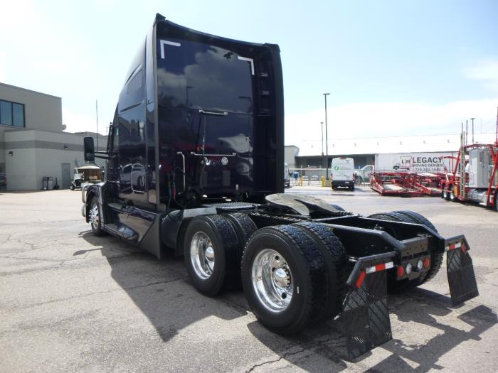2023 Kenworth T680-2