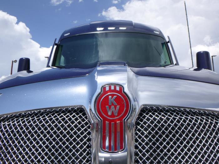 2023 Kenworth T680-9