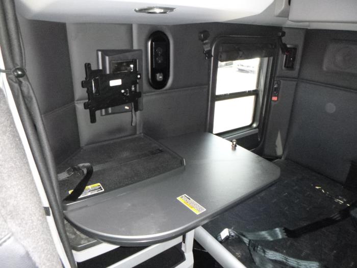 2023 Kenworth T680-21