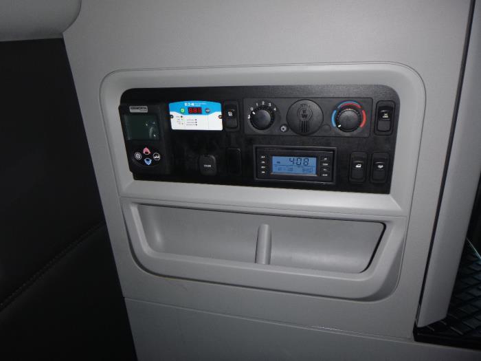 2023 Kenworth T680-23