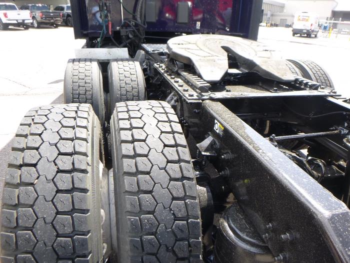 2023 Kenworth T680-32