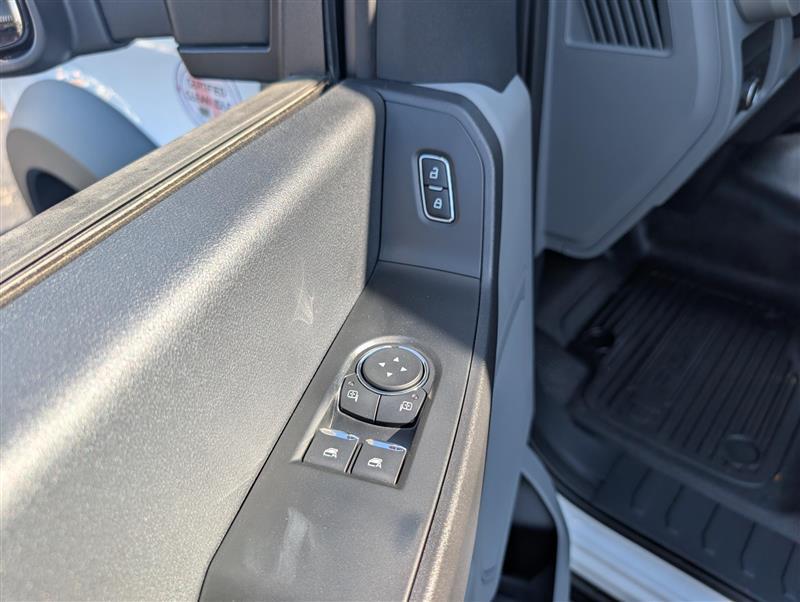 New 2026 Ford F-550 - photo 27