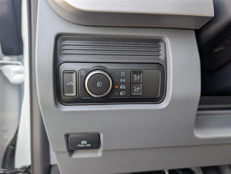 New 2026 Ford F-550 - photo 28