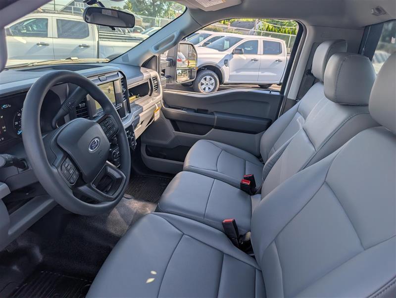 New 2026 Ford F-550 - photo 25