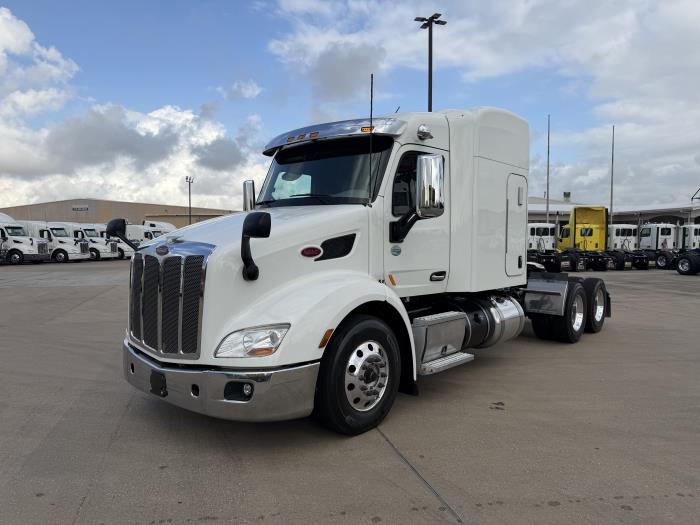 2021 Peterbilt 579-0