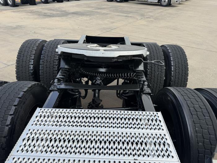 2021 Peterbilt 579-13