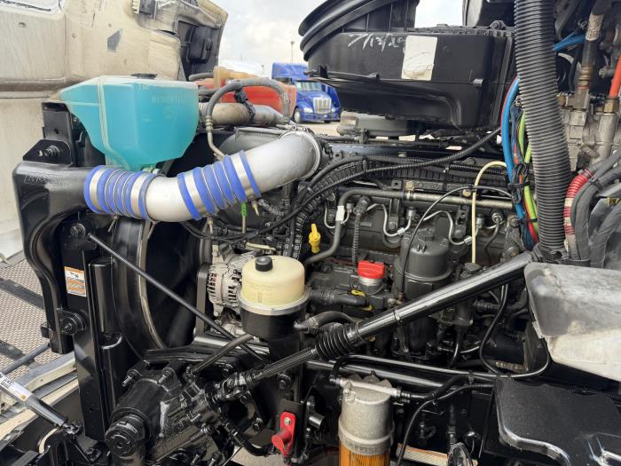 2021 Peterbilt 579-16