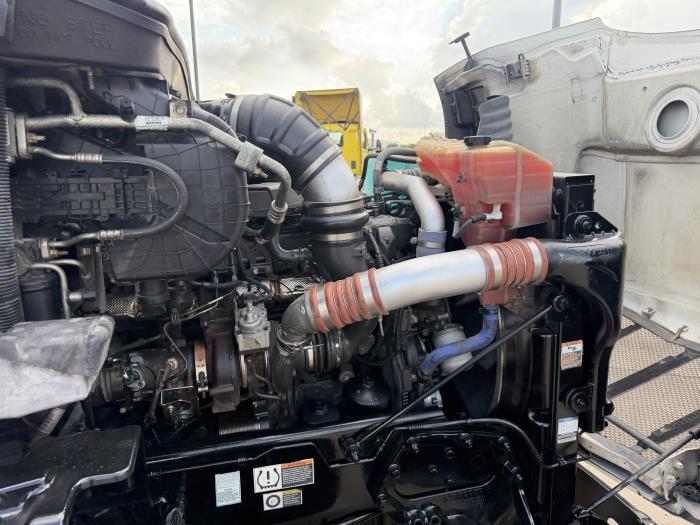 2021 Peterbilt 579-19
