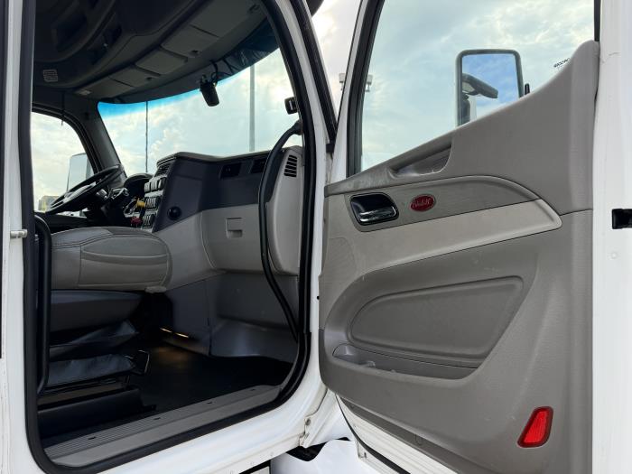 2021 Peterbilt 579-21