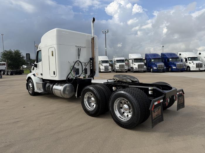 2021 Peterbilt 579-2