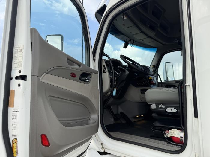 2021 Peterbilt 579-23