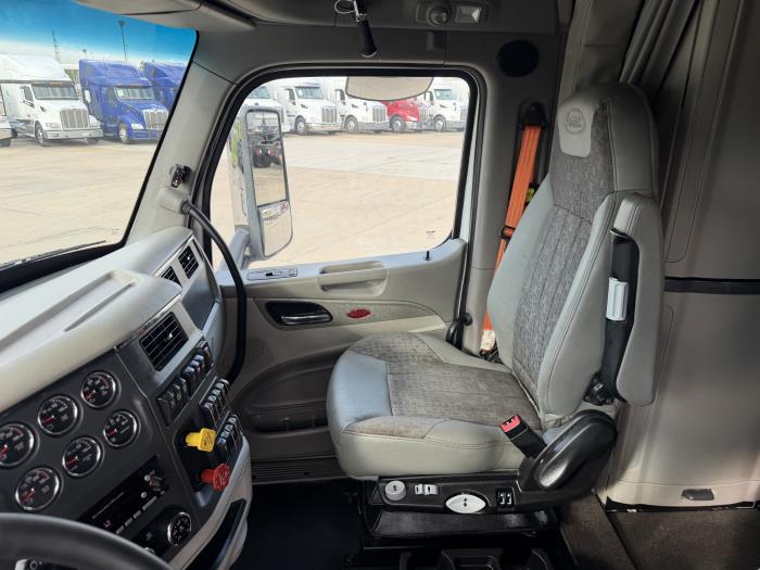 2021 Peterbilt 579-24