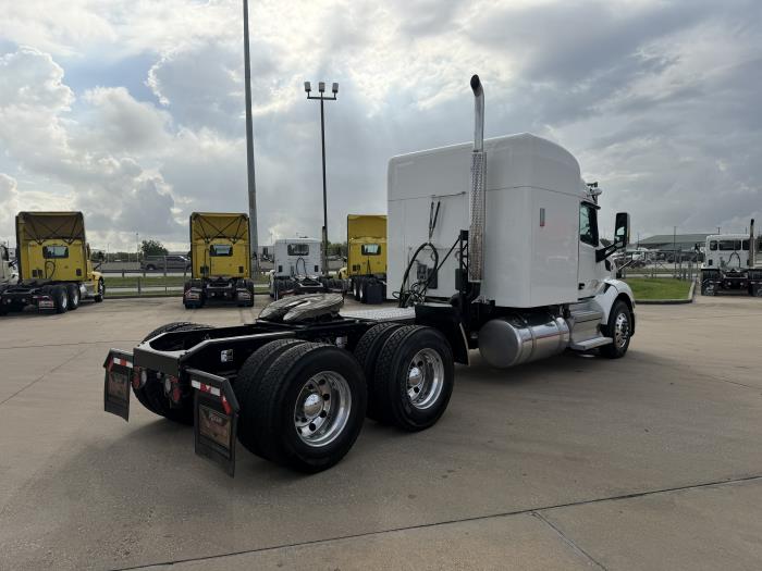 2021 Peterbilt 579-4