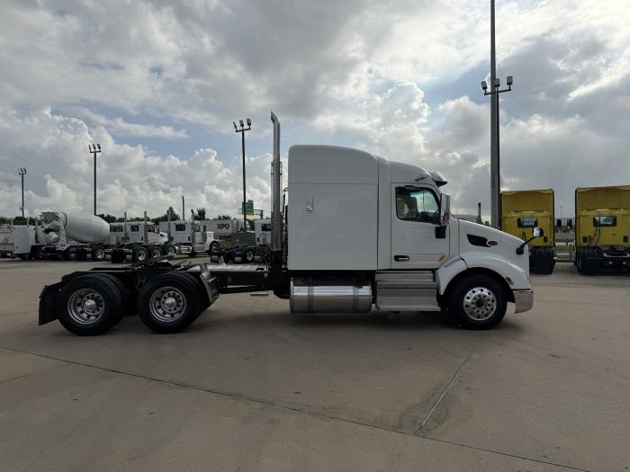 2021 Peterbilt 579-5