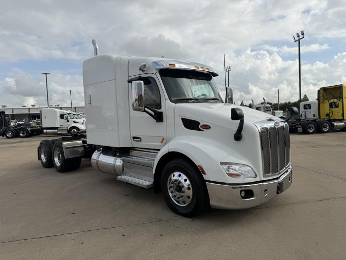 2021 Peterbilt 579-6