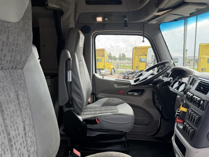 2021 Peterbilt 579-22