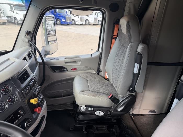 2021 Peterbilt 579-24