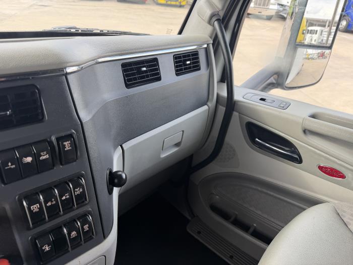 2021 Peterbilt 579-31