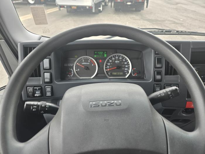 2022 Isuzu NPR-XD-2