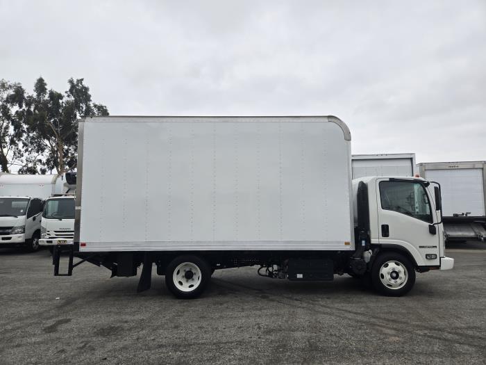 2022 Isuzu NPR-XD-10