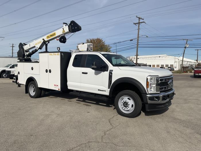 New 2026 Ford F-550 - photo 8
