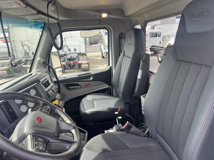 2027 Peterbilt 567-20