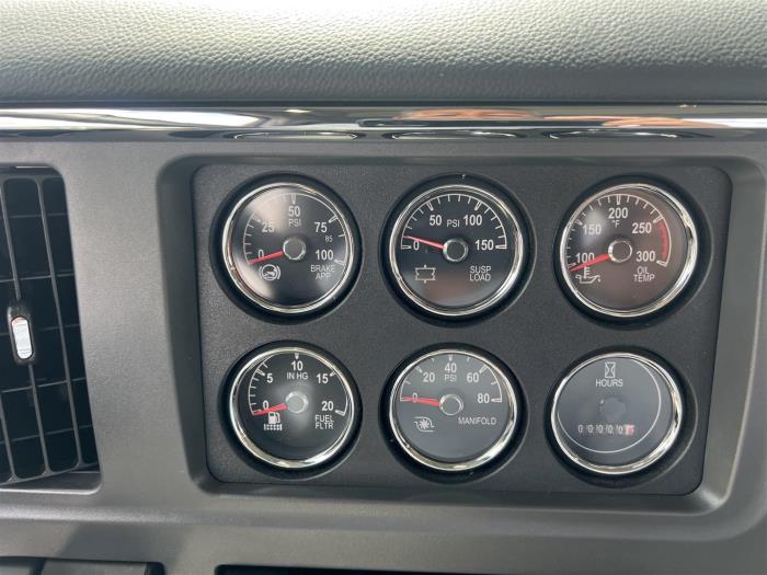 2027 Peterbilt 567-24