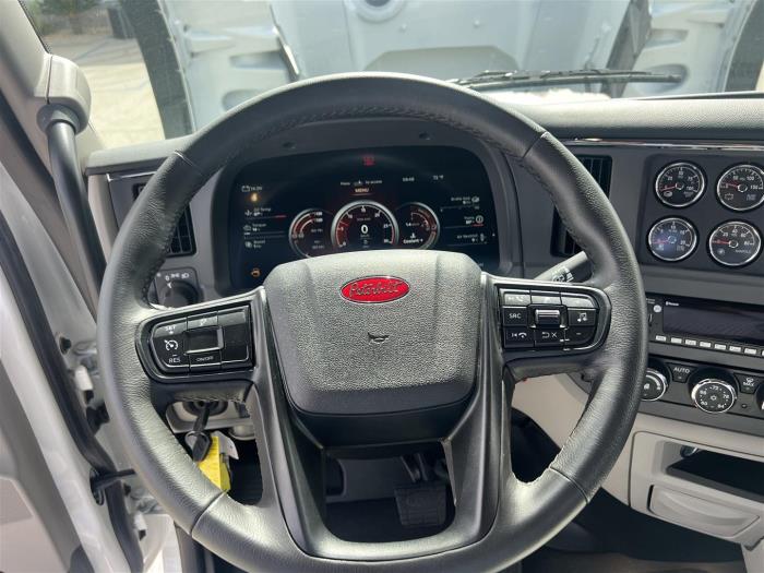 2027 Peterbilt 567-27