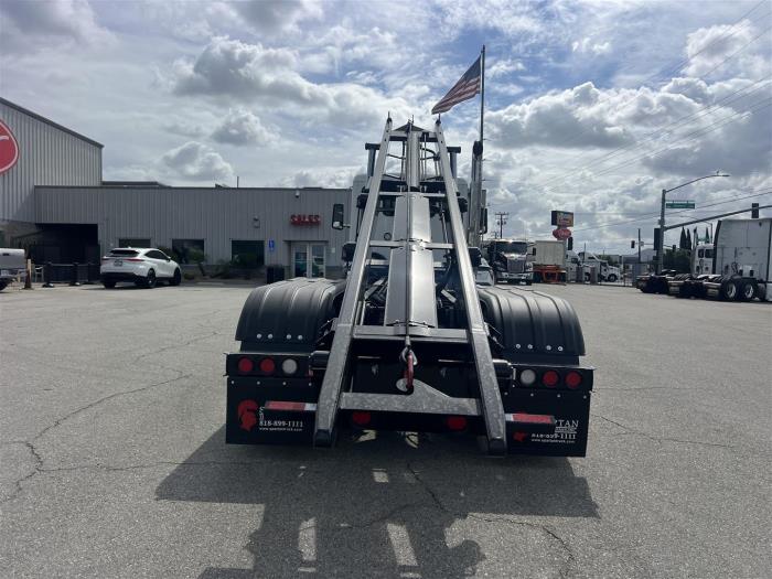 2027 Peterbilt 567-33
