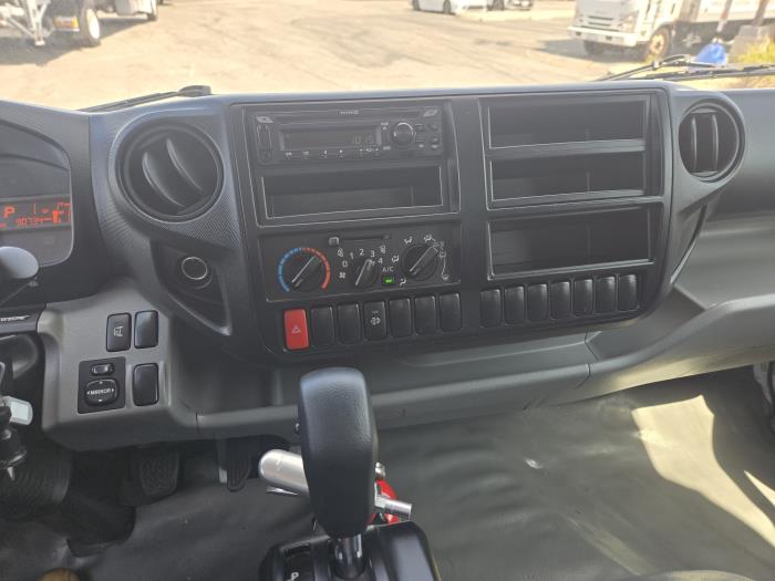 2020 Hino 155-9