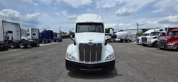 2022 Peterbilt 579-7