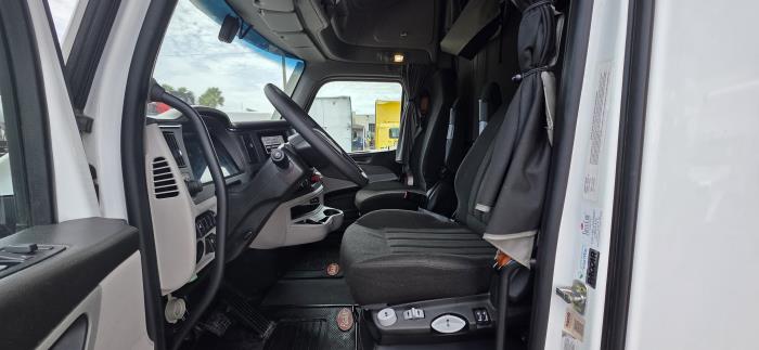 2022 Peterbilt 579-9
