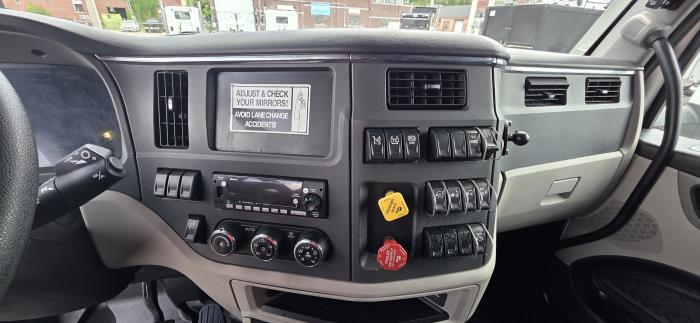 2022 Peterbilt 579-19