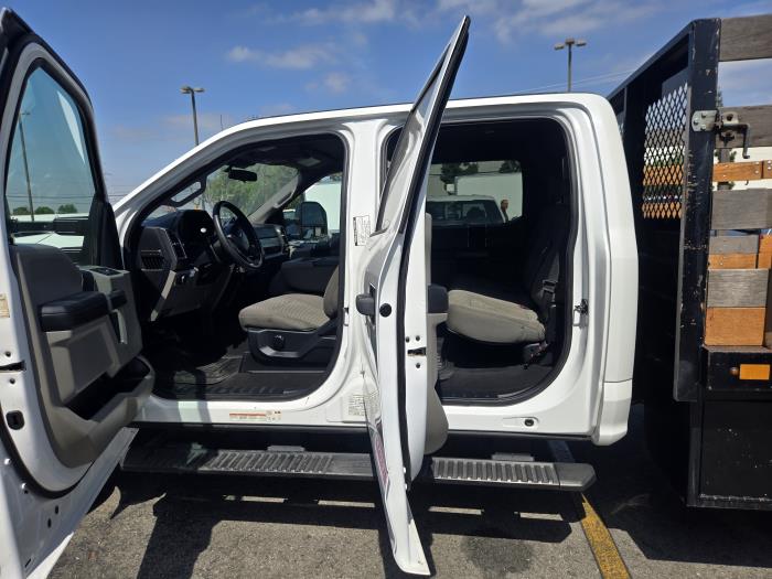 2020 Ford F-550-6