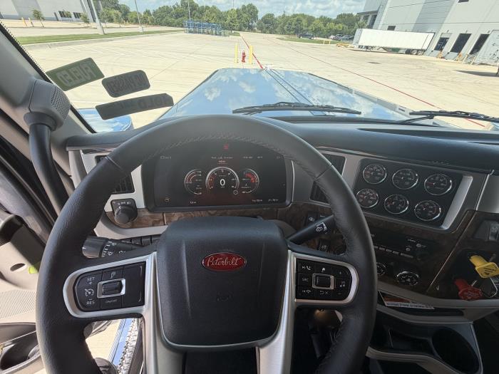 2027 Peterbilt 589-20