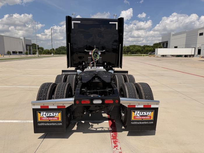 2027 Peterbilt 589-6
